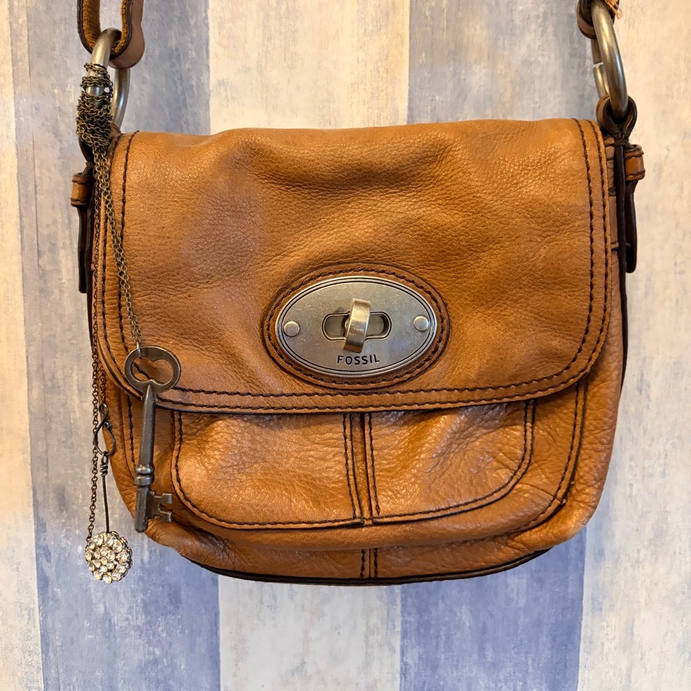 Fossil Vintage Brown Leather Messenger Bag Turn Lock Key, Crossbody Purse 8x8